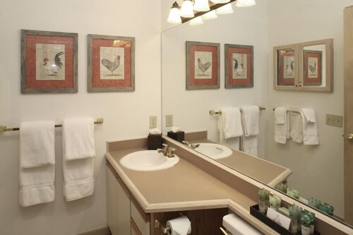 Standard Villa, 2 Bedrooms - Bathroom Sink
