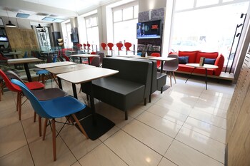 Food Court