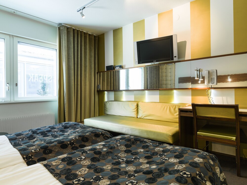 Guestroom
