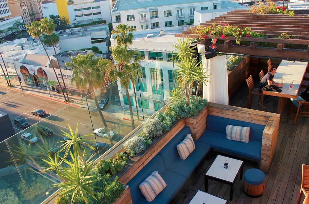 Hotel Bar