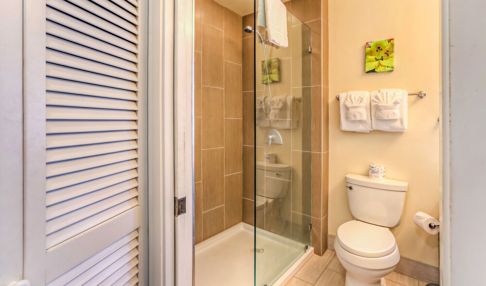 Studio, 1 King Bed, Garden View - Bathroom