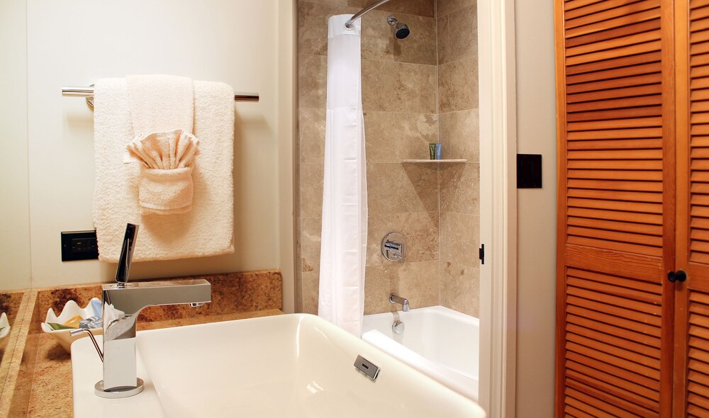 Condo, 2 Bedrooms, 2 Bathrooms, Ocean View - Bathroom