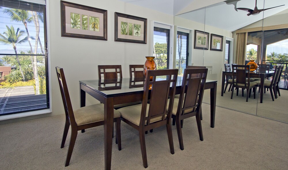 Condo, 2 Bedrooms, 2 Bathrooms, Ocean View - In-Room Dining