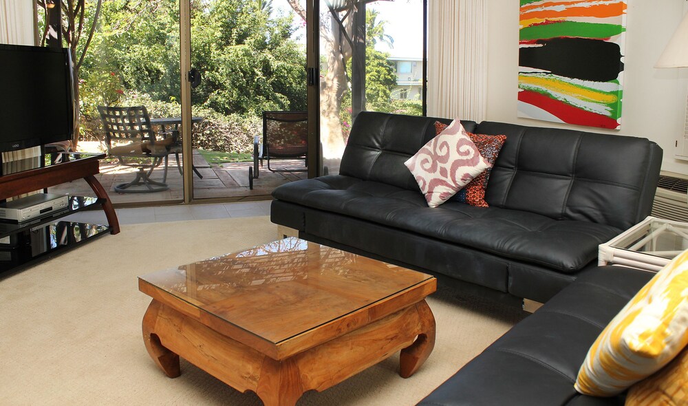 Condo, 2 Bedrooms, 2 Bathrooms, Garden View - Living Area
