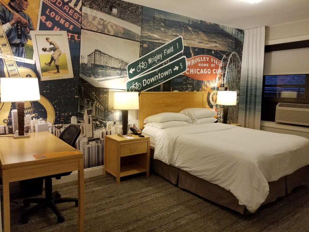 Room, Hotel Versey Days Inn by Wyndham Chicago