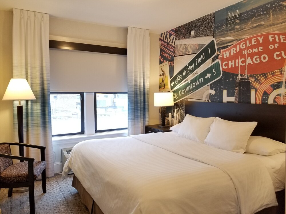 Room, Hotel Versey Days Inn by Wyndham Chicago