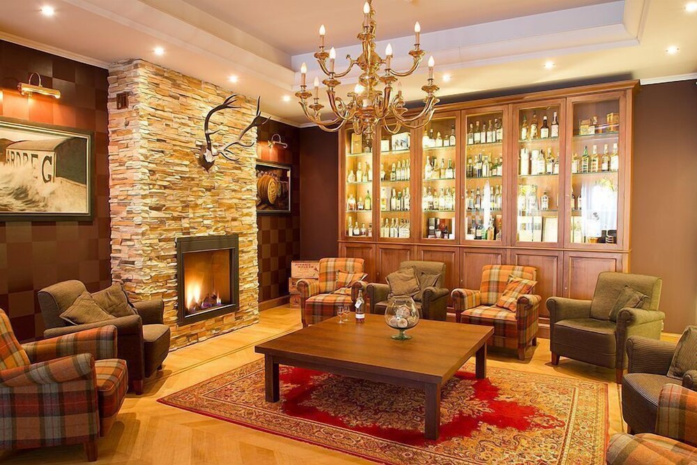 Hotel Bar