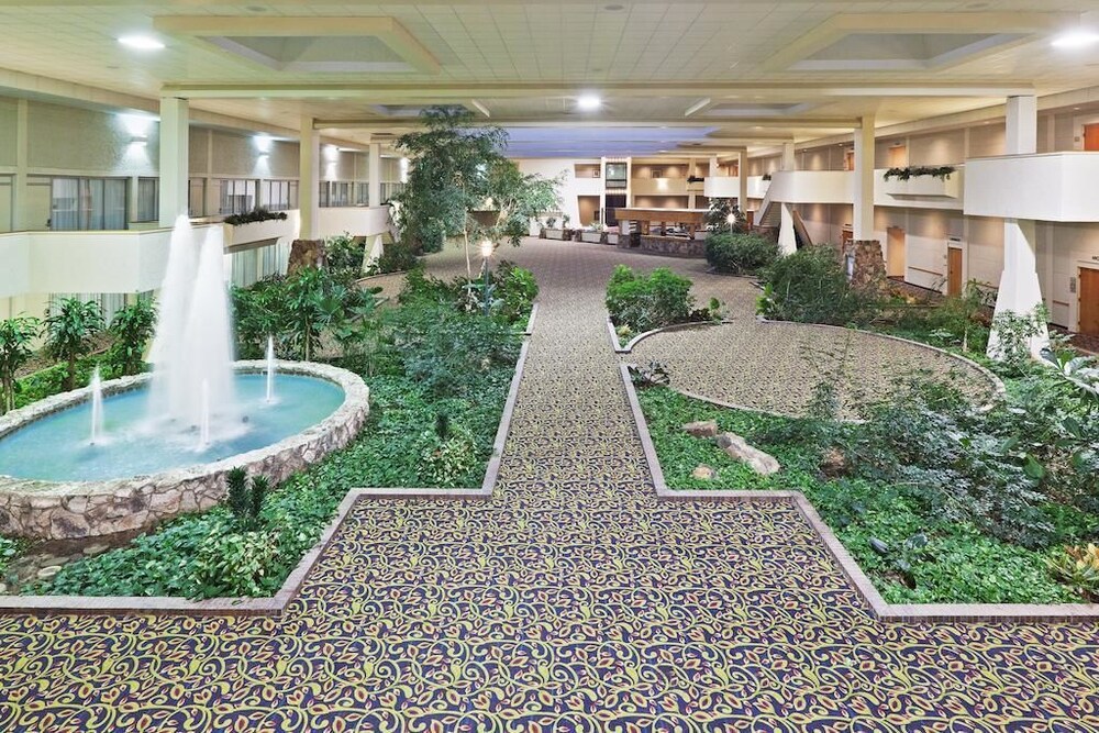 Food Court