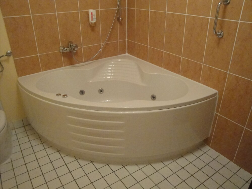 Whirlwanne