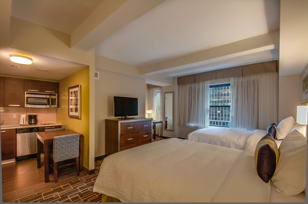 Studio, 2 Queen Beds - Guestroom