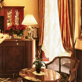 Hotel Lounge