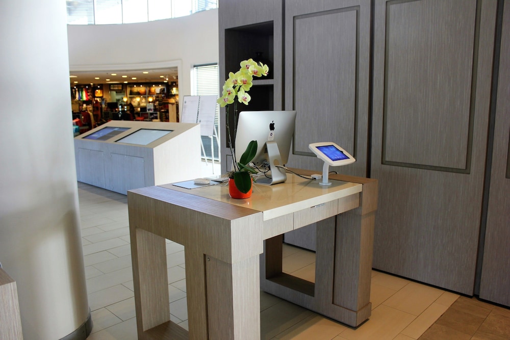 Check-in/check-out kiosk, Hyatt Regency Long Beach