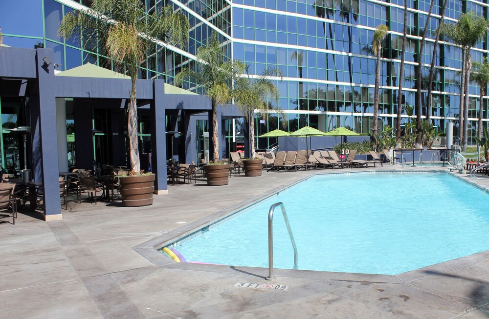 Pool, Hyatt Regency Long Beach