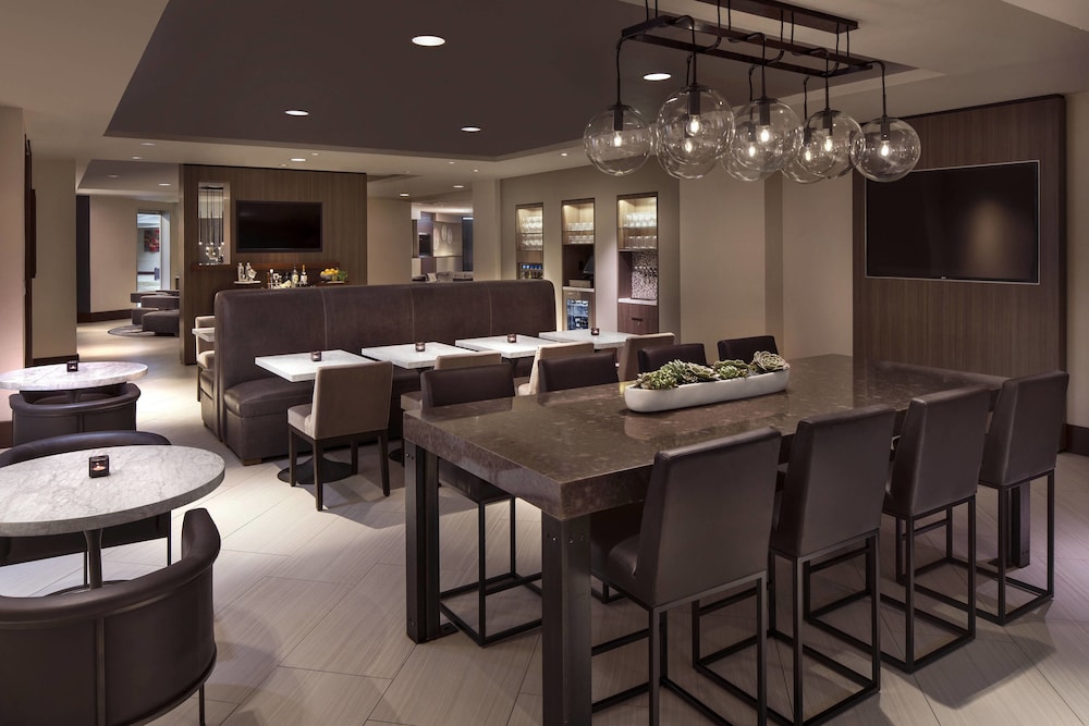 Executive Lounge