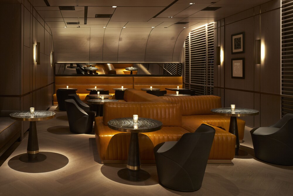 Hotel Bar