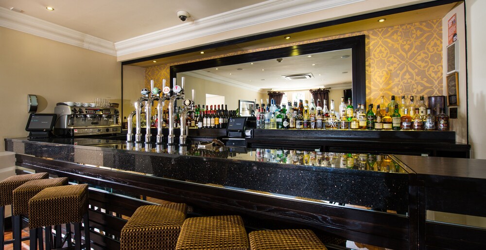 Hotel Bar
