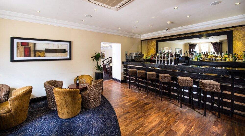 Hotel Bar