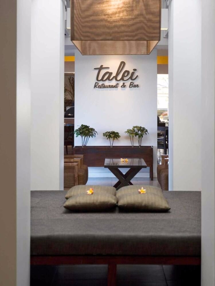 Hotel Bar