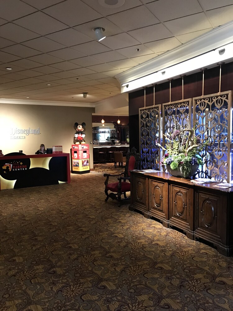 Concierge Desk