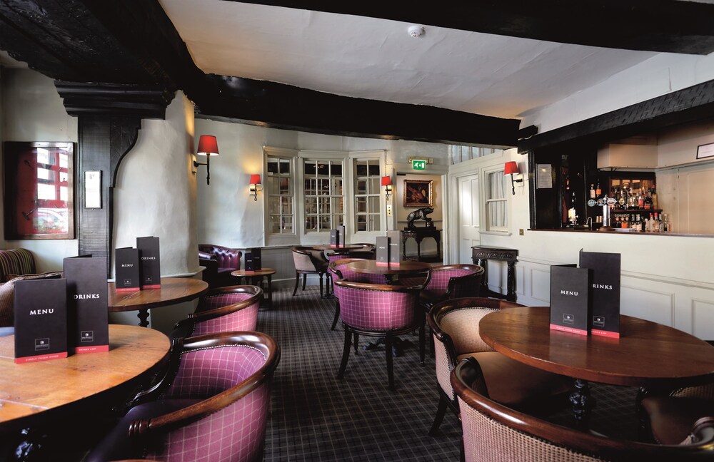 Hotel Bar