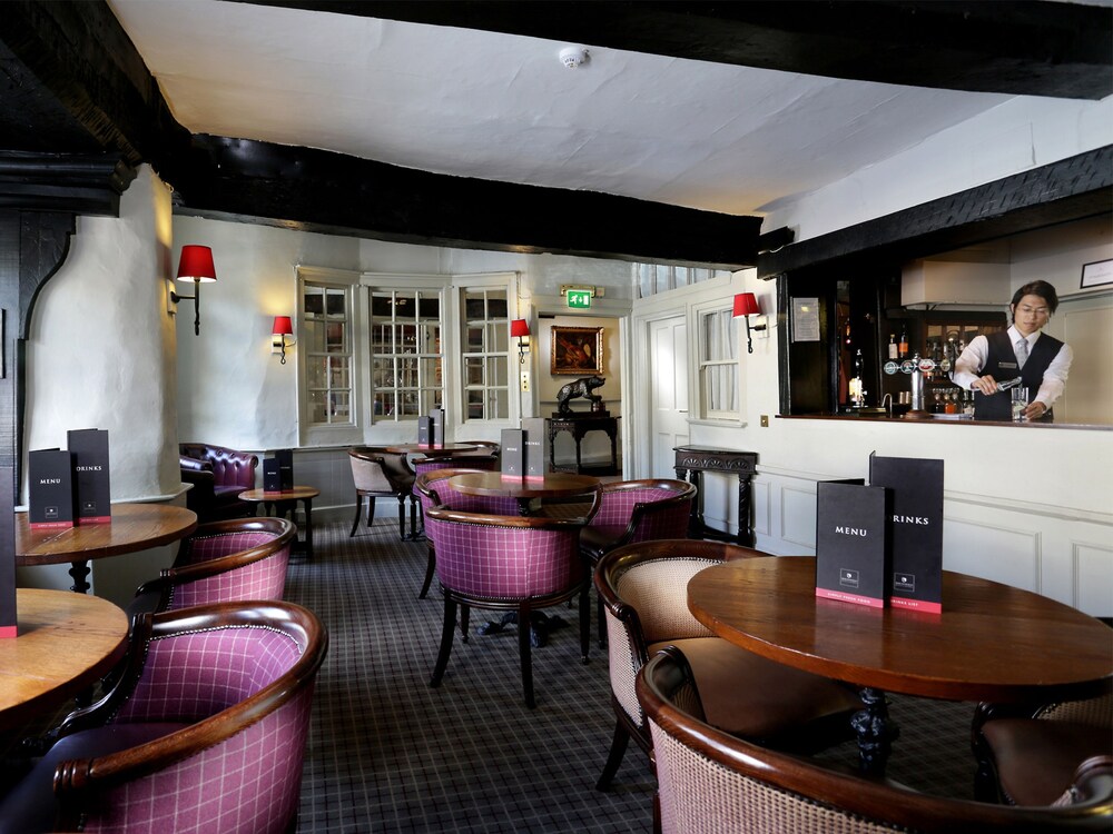 Hotel Bar