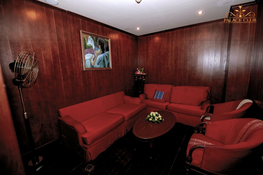 Hotel Lounge