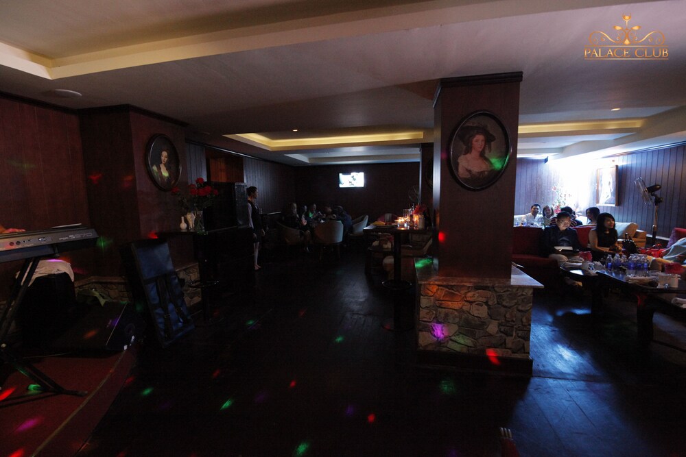 Hotel Lounge