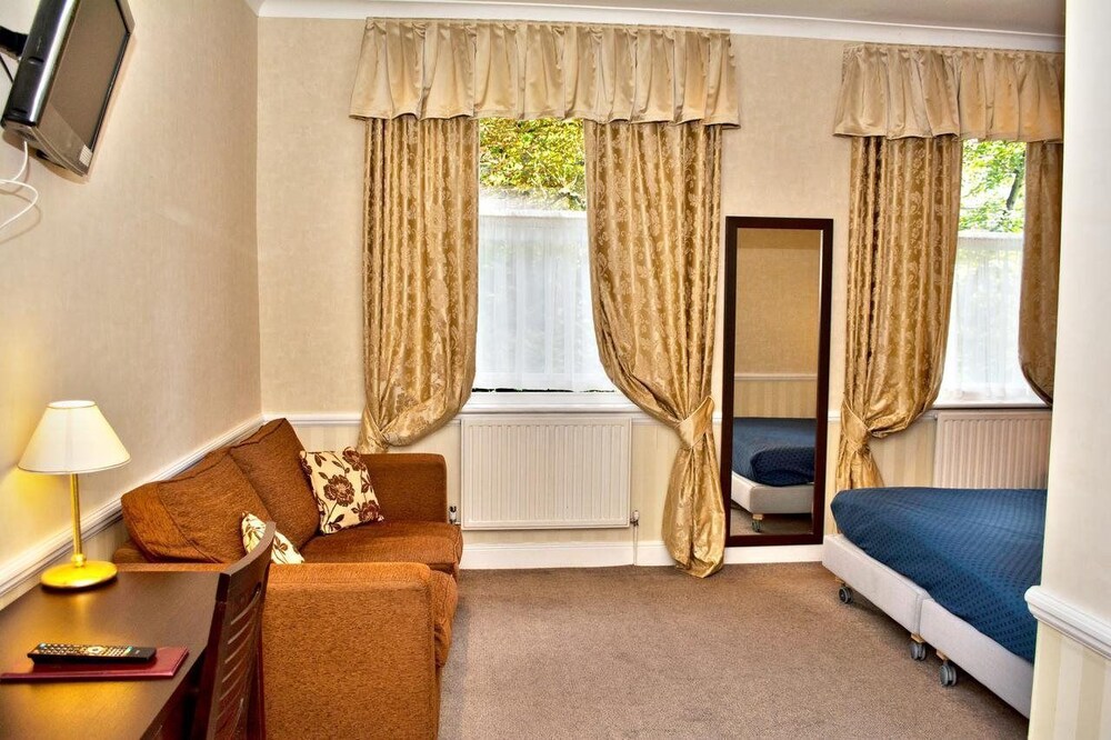 Guestroom