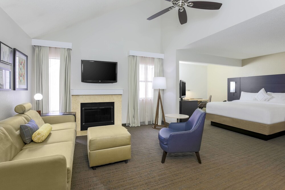 Suite, 2 Bedrooms, Fireplace - Room