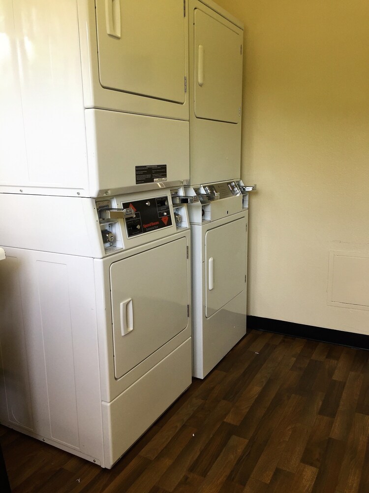 Laundry room, Residence Inn by Marriott Sacramento Airport Natomas