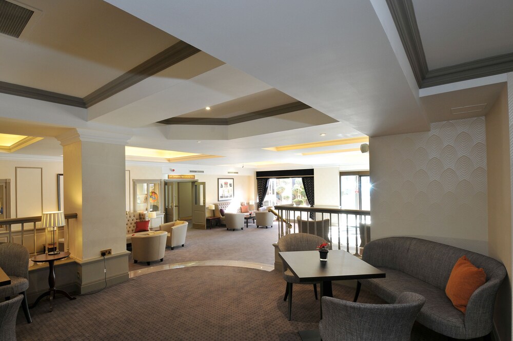 Hotel Bar