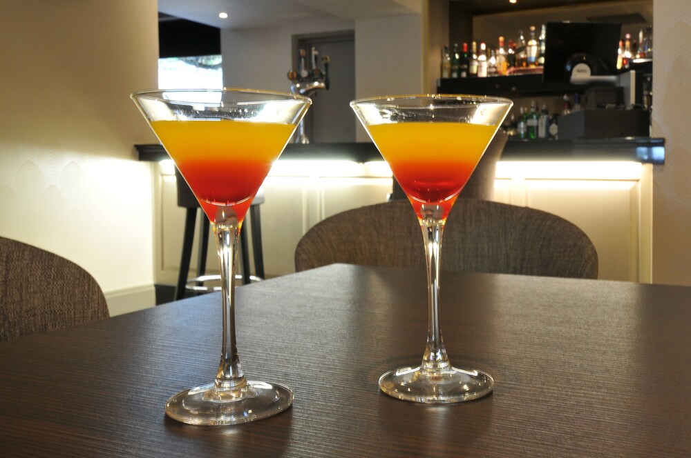 Hotel Bar