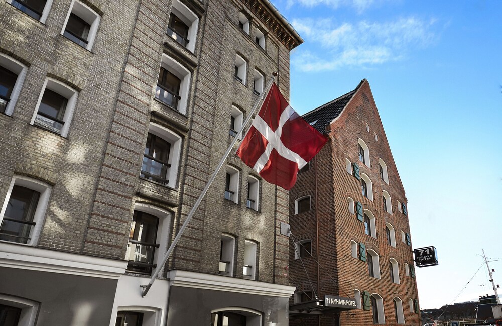 Hotel Front