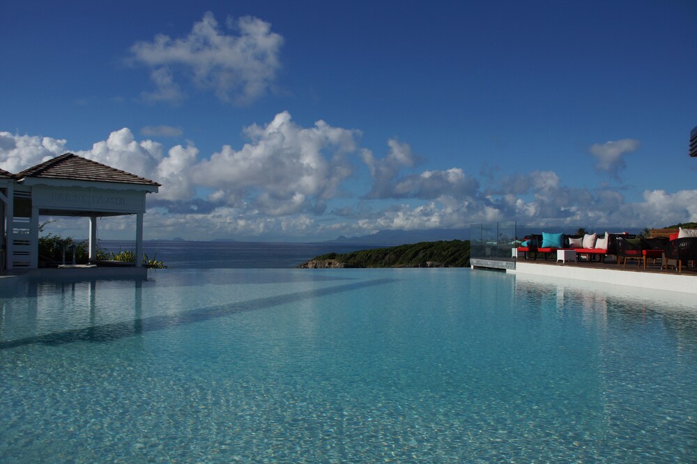 Infinity Pool