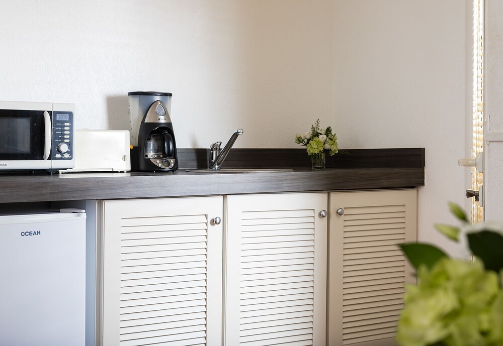 In-Room Kitchenette