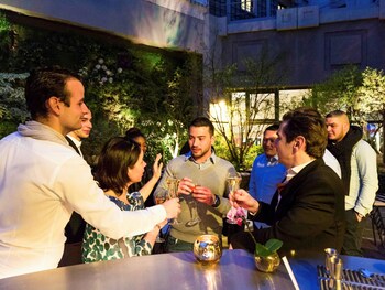 Hotel Bar