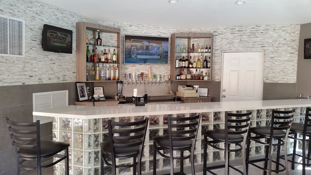 Hotel Bar