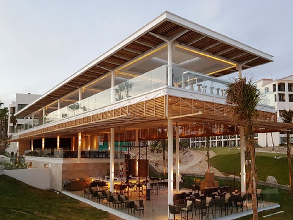 Hotel Bar