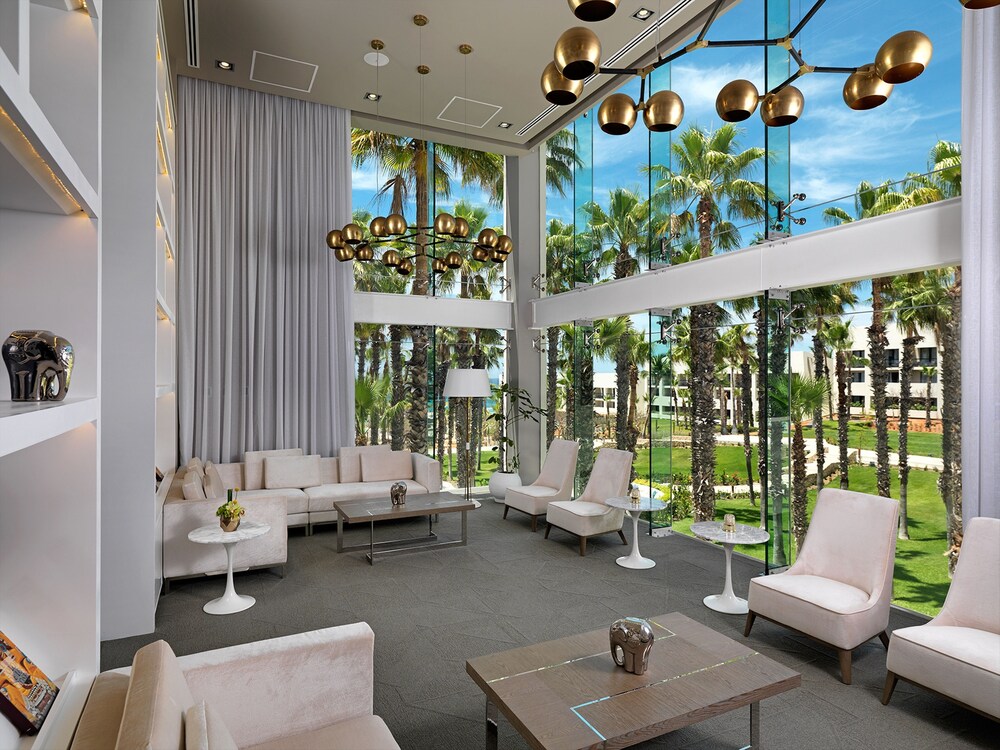 Executive Lounge
