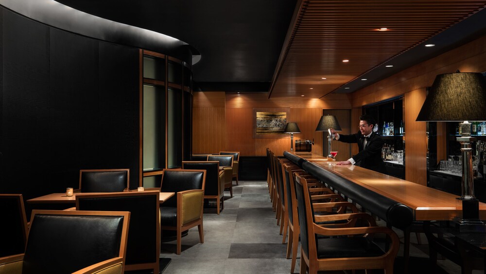 Hotel Bar
