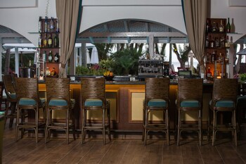 Hotel Bar