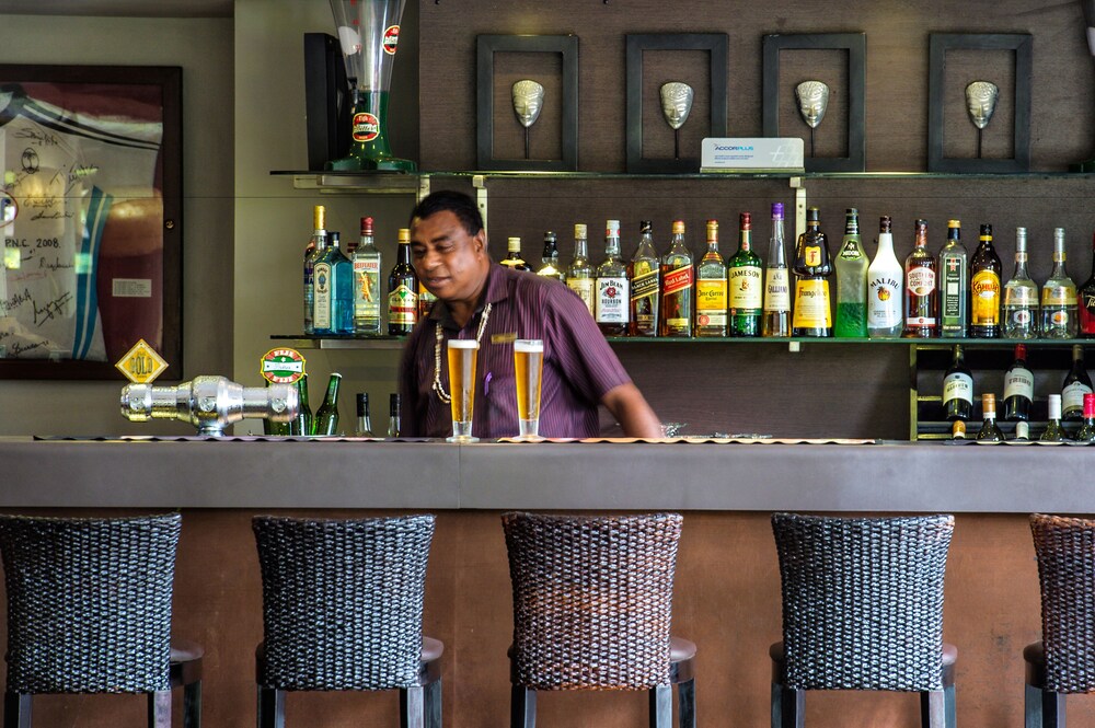 Hotel Bar