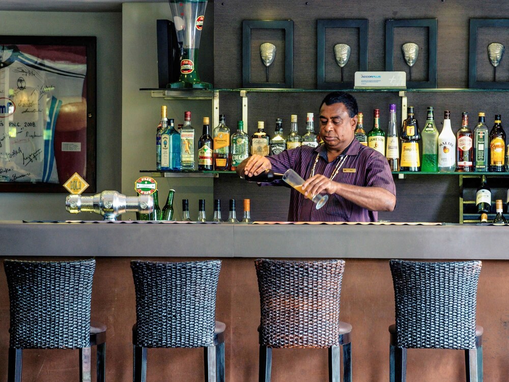 Hotel Bar