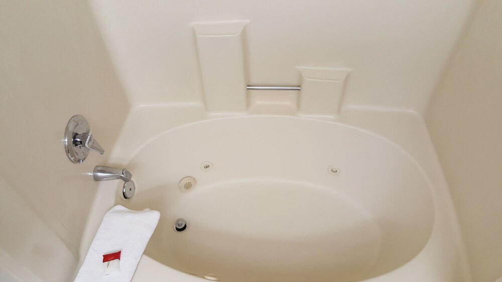 Jetted Tub