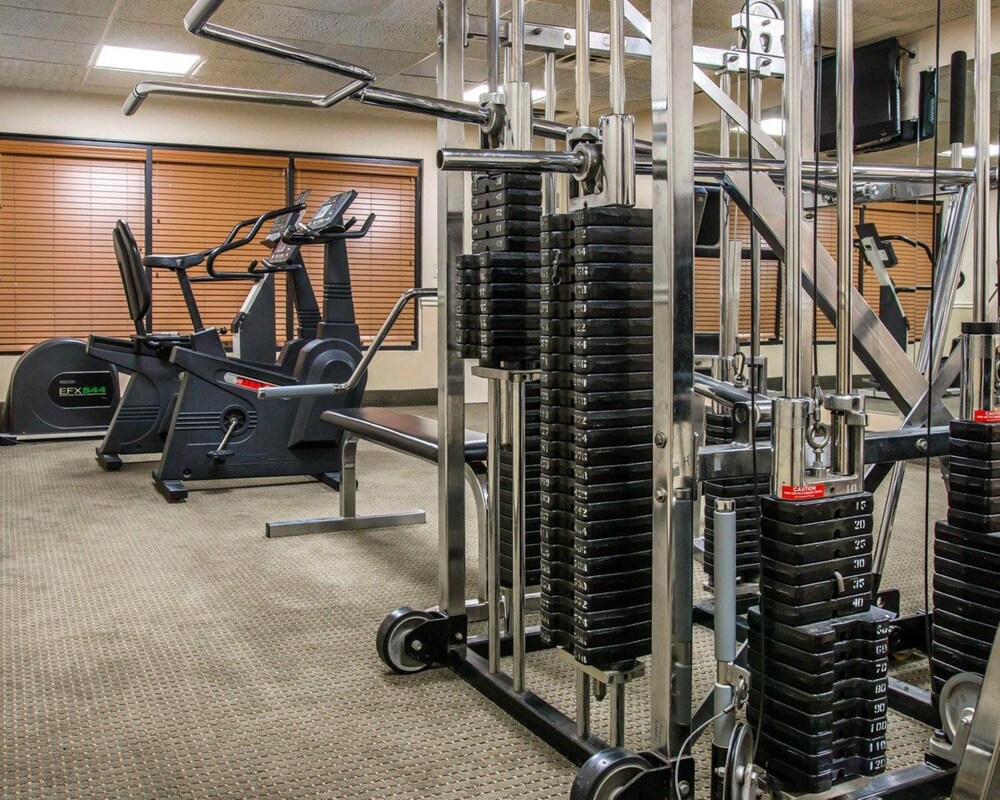 Fitness facility, Comfort Inn Livonia