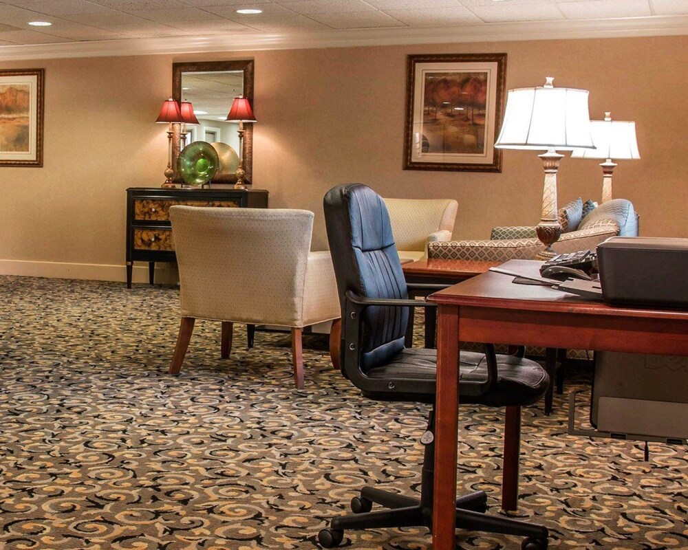 Lobby, Comfort Inn Livonia