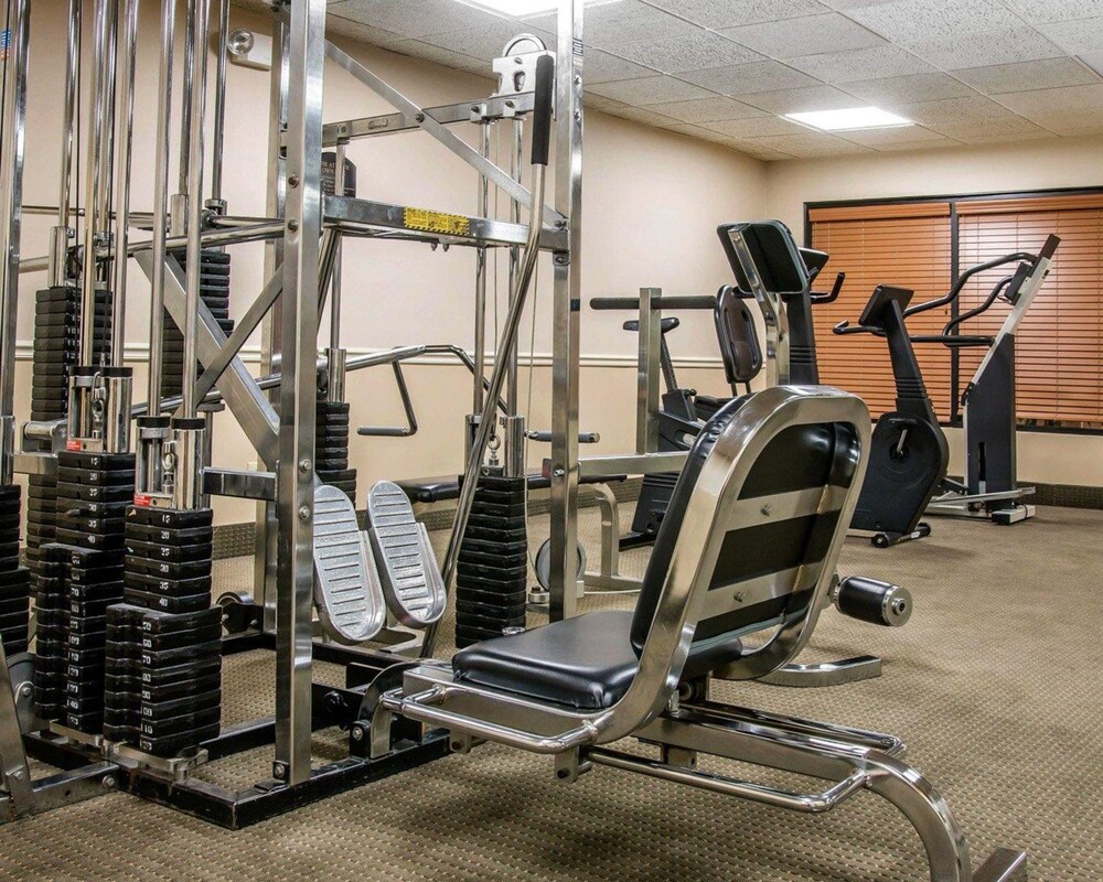 Fitness facility, Comfort Inn Livonia