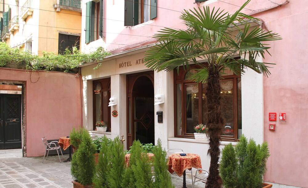 Courtyard View