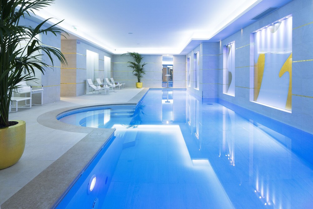 Piscine couverte