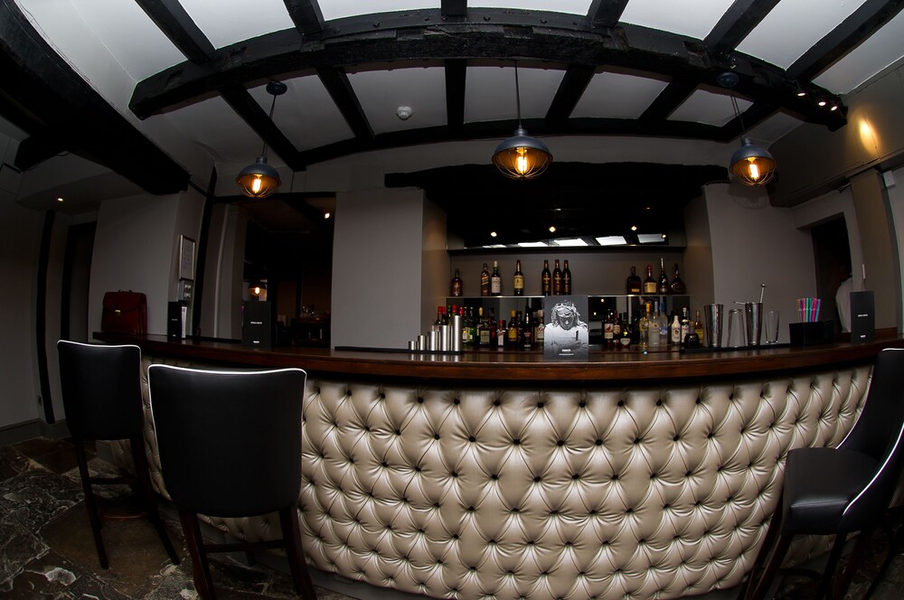 Hotel Bar